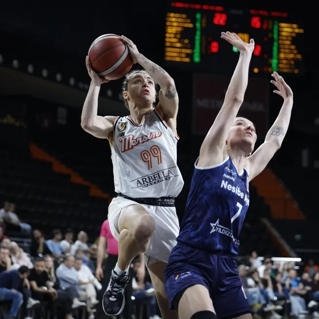 ÇBK Mersin yarı finalde