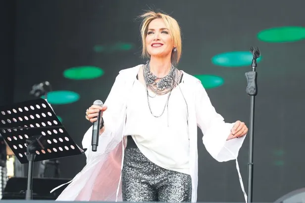 istanbul-yeditepe-konserleri-yavuz-bingol-ve-hilal-ozdemir-ile-devam-etti-1593639630095.jpeg İstanbul Yeditepe Konserleri, Yavuz Bingöl ve Hilal Özdemir ile devam etti-1