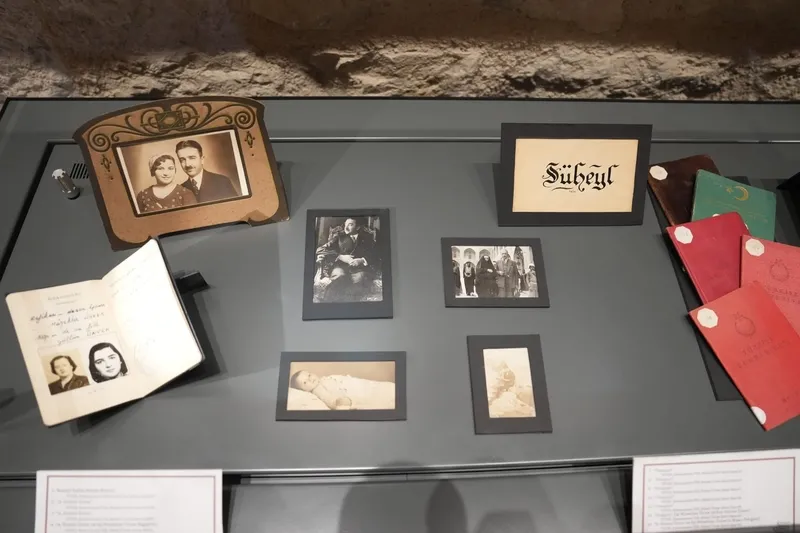 784-bin-eserlik-hazine-turkiyenin-yazma-eser-envanteri-dunyanin-en-buyukleri-arasinda-1776071522920.jpeg 784 bin eserlik hazine: Türkiye'nin yazma eser envanteri dünyanın en büyükleri arasında-4