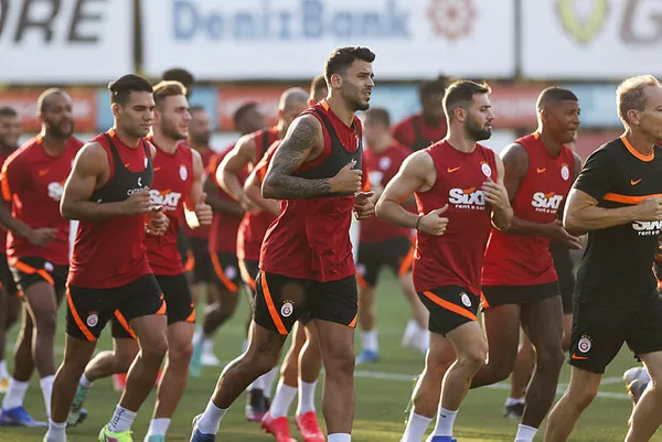 1640336316737.jpg Galatasaray'da 9 ay aradan sonra bir ilk! Aytaç Kara ilk 11'de sahaya çıkacak-4
