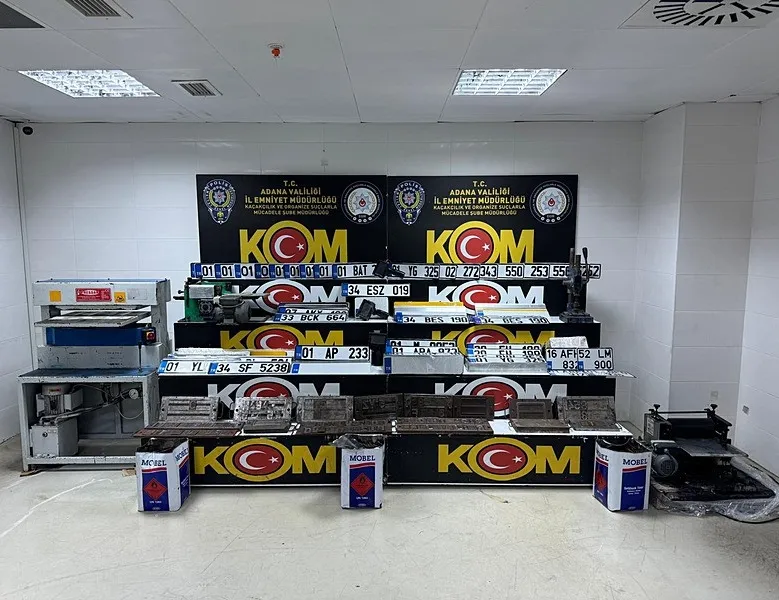 Adana’da sahte plaka avı: APP plaka basan 4 kişi tutuklandı