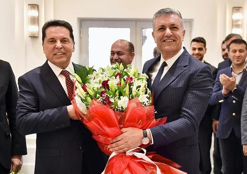 Koltuğa oturdu CHP'lileri kovdu! DEM destekli Özer selefine savaş açtı-2