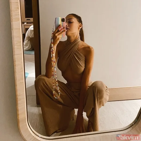 Dilan Çiçek Deniz bikinili pozuyla takipçilerini yaz aylarına götürdü! Kumsal paylaşımıyla adeta şov yaptı sosyal medya yıkıldı - 5