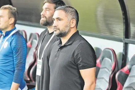 abdulkadir-omur-soku-gectigimiz-hafta-serce-parmagini-kiran-genc-yildiz-bir-kez-daha-sakatlandi-spor-haberleri-1666657591013.jpeg