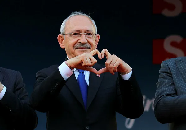 Kemal Kılıçdaroğlu'nun FETÖ'nün 17/25 Aralık kumpasını siyasi malzeme yapıp sonra kumpas olduğu itirafının hukuki bir karşılığı yok mu?-4