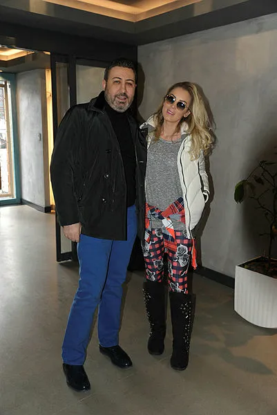 petek-dincoz-kimdir-kac-yasinda-petek-dincoz-bosandi-mi-esi-serkan-kodaloglu-kimdir-nereli-kac-yasinda-1647351206202.jpg Petek Dinçöz kimdir, kaç yaşında? Petek Dinçöz boşandı mı? Eşi Serkan Kodaloğlu kimdir, nereli, kaç yaşında?-6