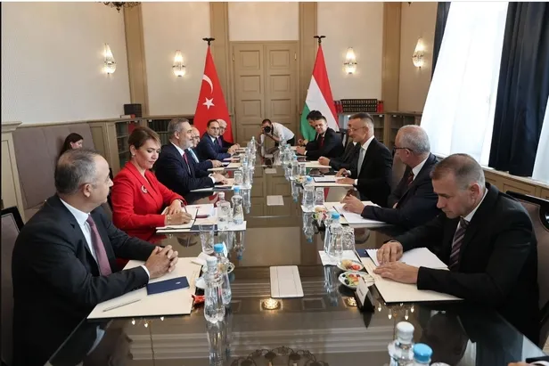 macaristan-disisleri-bakani-szijjartodan-turkiye-aciklamasi-bu-yeni-cagda-turkiyenin-rolu-cok-daha-buyuk-1690556777446.jpeg Macaristan Dışişleri Bakanı Szijjarto'dan Türkiye açıklaması: Bu yeni çağda Türkiye'nin rolü çok daha büyük-3