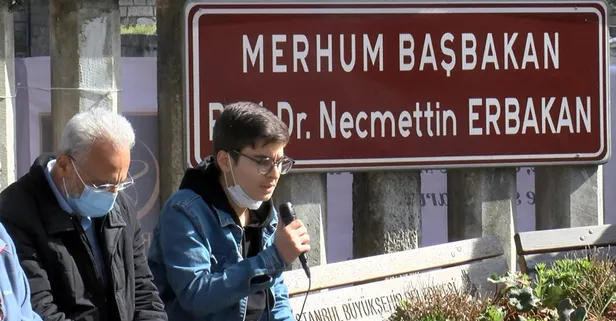 Necmettin Erbakan ölümünün 10. yılında mezarı başında anıldı