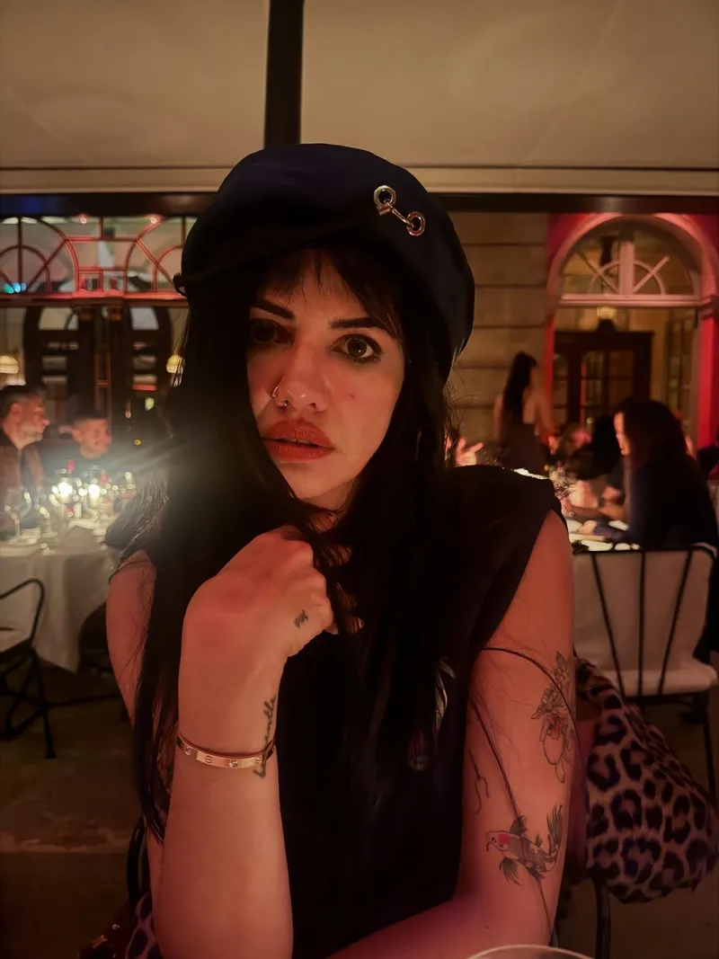 okan-burukun-eski-esi-nihan-buruktan-radikal-degisim-taniyabilene-ask-olsun-1775902451325.jpg Okan Buruk'un eski eşi Nihan Buruk'tan radikal değişim: Tanıyabilene aşk olsun!-4