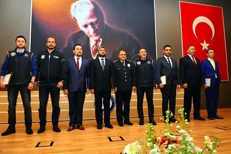 FETÖ'nün suikast timini yakalayan kahramanlara ödül-1