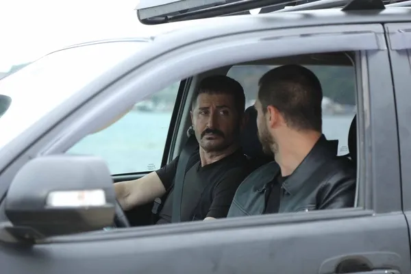 yalniz-kurt-21-bolum-3-fragmani-yayinlandi-bu-topragin-koca-kurdu-da-bir-tane-degil-yalniz-kurdu-da-1664562052732.jpg Yalnız Kurt 21. bölüm 3. fragmanı yayınlandı: “Bu toprağın koca kurdu da bir tane değil, yalnız kurdu da...”-4