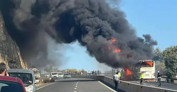 Muğla'da seyir halindeki yolcu otobüsü cayır cayır yandı! Yolcular canını zor kurtardı