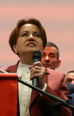FETÖ'nün cumhurbaşkanı adayı Meral Akşener