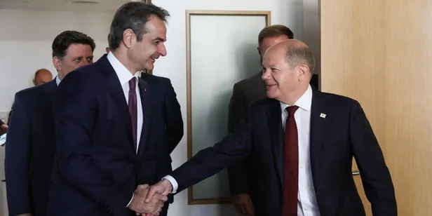 provokasyonun-parcasi-olan-almanya-yunanistani-sevindirmeye-devam-ediyor-1654260647431.jpeg Provokasyonun parçası olan Almanya Yunanistan'ı sevindirmeye devam ediyor!-3