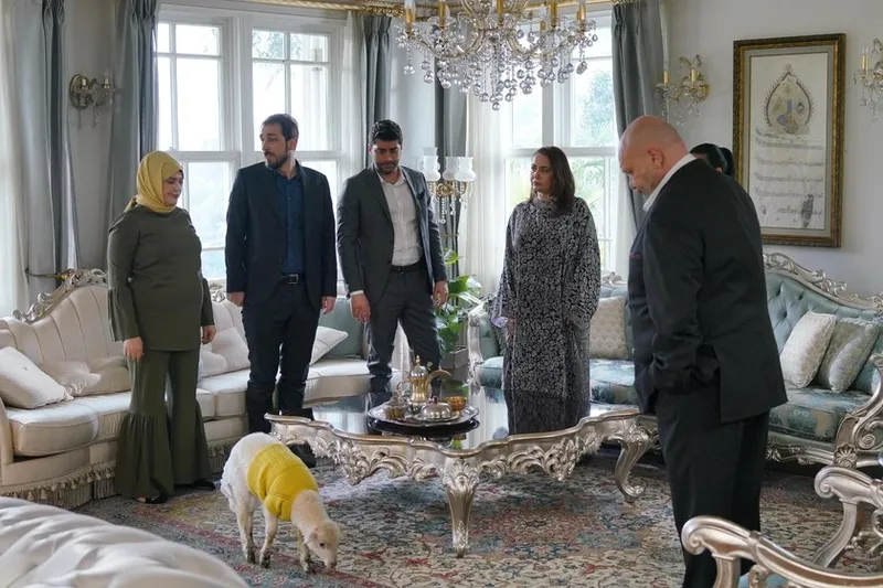 kizilcik-serbeti-fatih-icin-veda-canlari-caldi-doganin-yeni-sevgilisi-kadroya-dahil-oluyor-1710479415313.jpg Doğa'nın yeni sevgilisi kadroya dahil oldu! Kızılcık Şerbeti Fatih için ayrılık çanları çalıyor-7