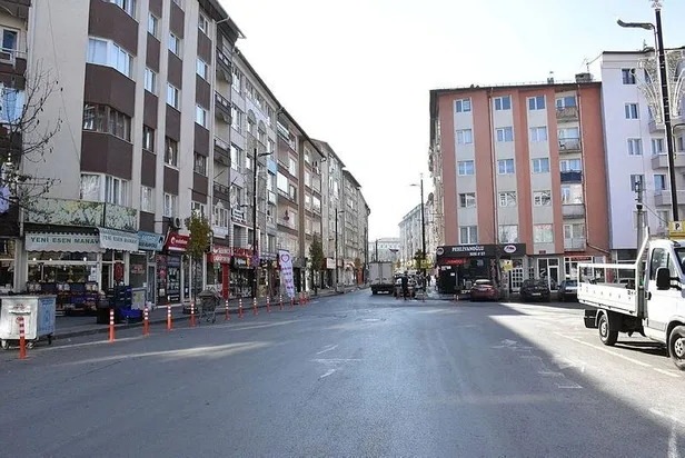 hava-almak-icin-disari-ciktim-dedi-polisleri-ikna-edemedi-sivasta-kisitlamayi-ihlal-eden-kisiye-3150-tl-ceza-1607177207339.jpeg 'Hava almak için dışarı çıktım' dedi, polisleri ikna edemedi! Sivas'ta kısıtlamayı ihlal eden kişiye 3150 TL ceza-1