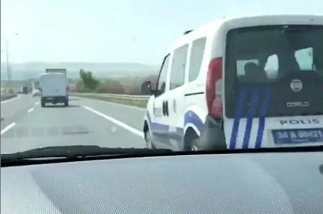 E-5 Karayolu’nda 'makas' terörü | Lüks otomobilli magandanın o hareketi pes dedirtti
