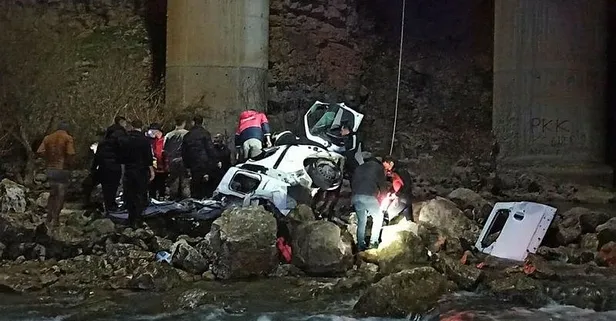 Batman'da otomobil köprüden düştü. 3 ölü
