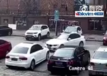 Kadın şoförün sinir bozucu park çabası