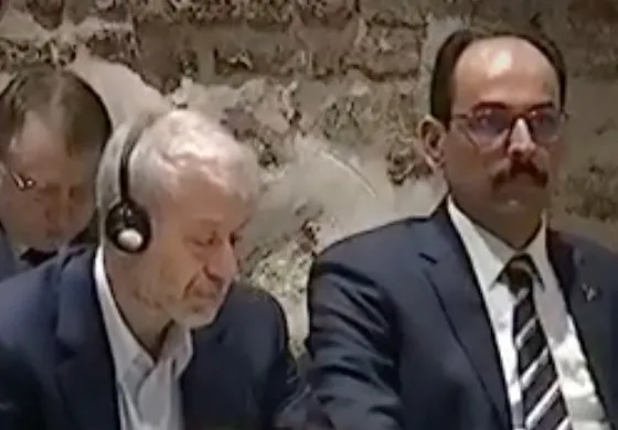 turkiyeden-kulup-satin-alacak-iddialari-vardi-rus-milyarder-dolmabahcede-1648540731577.jpg Türkiye'den kulüp satın alacak iddiaları vardı! Rus milyarder Abramoviç Dolmabahçe'de! Başkan Erdoğan'la görüştü-4