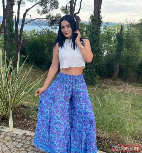 Kızı Aleyna Tilki'nin düğününde deli gibi dans eden Havva Öztel minileri çekti kızlarını geçti! 'Ben kimsenin kadını değilim' - 3