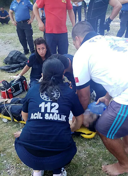 Bu acıya yürek dayanmaz! Bir an olsun yanından ayrılmadılar-6