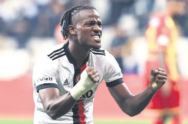 Beşiktaş taraftarını kaçırdığı gollerle çıldırtan Batshuayi'nin 1 golü 7.5 milyon TL değerinde!