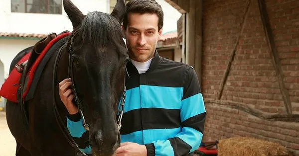 ekin koc kimdir bizim icin sampiyon filminde halis karatas a hayat veren ekin koc kac yasinda takvim