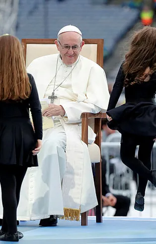 Papa'dan çocuk istismarı itirafı