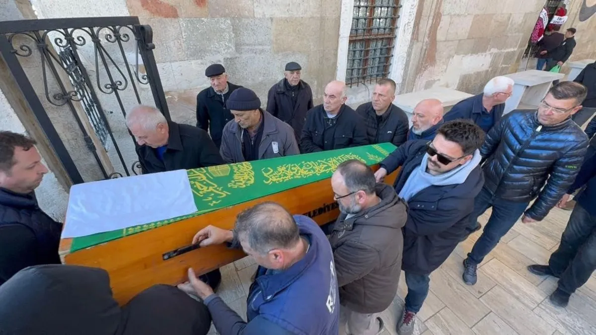 Yerde can çekişti, bakıp geçtiler: Edirne'de talihsiz ölüm