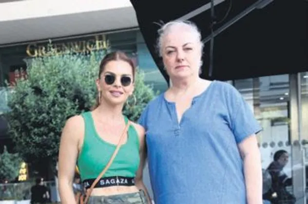 Pelin Karahan annesi Nural Hanım ile alışverişte | 6 Haziran magazin haberleri