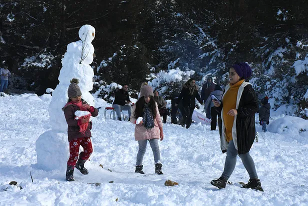 bugun-hangi-illerde-kar-tatili-ilan-edildi-20-aralik-pazartesi-kar-tatili-olan-iller-ve-ilceler-tam-liste-hangi-illerde-okullar-kapandi-2021-1639973958467.jpg 22 Aralık Çarşamba kar tatili olan iller ve ilçeler tam liste! Bugün hangi illerde kar tatili ilan edildi? Hangi illerde okullar kapandı 2021?-2