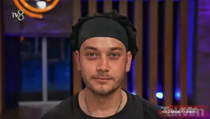 MasterChef Emre Büber oğluna kavuştu o anlar sosyal medyaya damga vurdu! Gözyaşları içinde bahşetmişti: 'Şükür kavuşturana' - 26