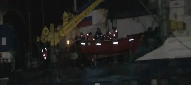 İstanbul'da fırtına! Rus gemisi karaya oturdu
