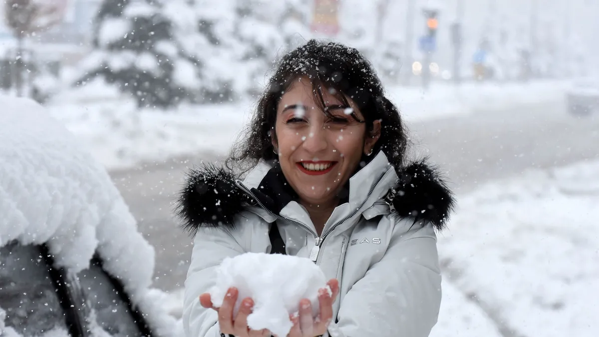 İstanbul'a kar yağışı için tarih verildi! Bu kış diğerlerinden daha soğuk olacak! | 28 Kasım hava durumu