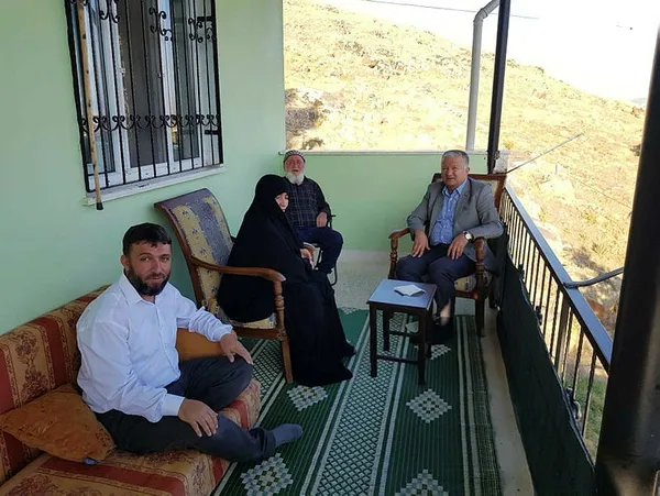 15-temmuzda-basindan-vurulan-kadin-kahramani-serife-ozkara-o-geceyi-anlattigim-zaman-kalbim-urperiyor-1594716418687.jpg 15 Temmuz'da başından vurulan kadın kahraman Şerife Özkara: O geceyi anlattığım zaman kalbim ürperiyor-3