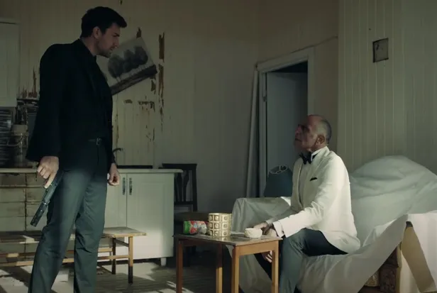 teskilat-dizisinde-tokat-tesiri-yaratacak-ayrilik-bu-sahneyle-salik-verildi-o-isim-de-gidiyor-1639233127982.jpg Bu sahneyle salık verildi o isim de gidiyor! Teşkilat dizisinde tokat tesiri yaratacak ayrılık!-5