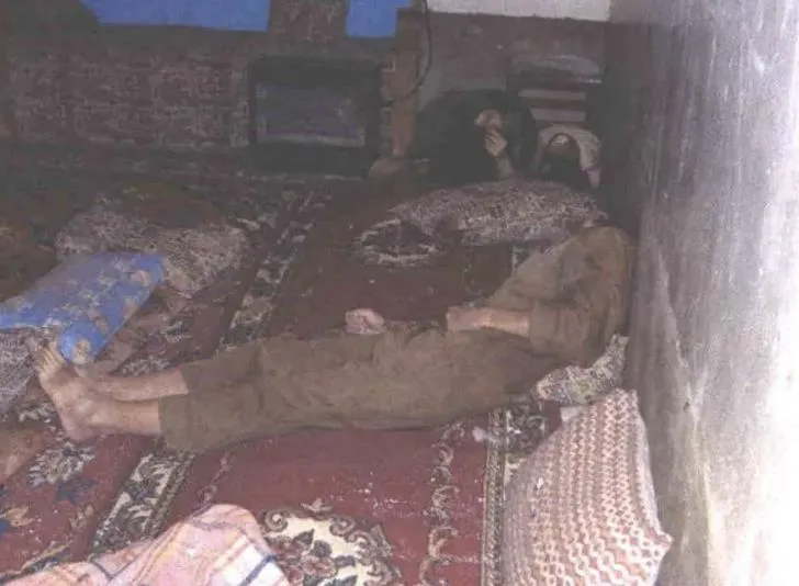 amerikan-askerlerinin-iraktaki-hadisa-katliamina-ait-sok-edici-fotograflari-ortaya-cikti-1724871887192.jpeg Amerikan askerlerinin Irak’taki Hadisa katliamına ait şok edici fotoğrafları 19 yıl sonra ortaya çıktı-4