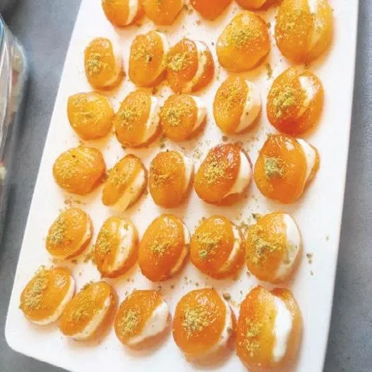 Bacağı kesildi ama o yılmadı: Doktora öğrencisi depremzede Aylin, protezi ile üniversiteye döndü!-4