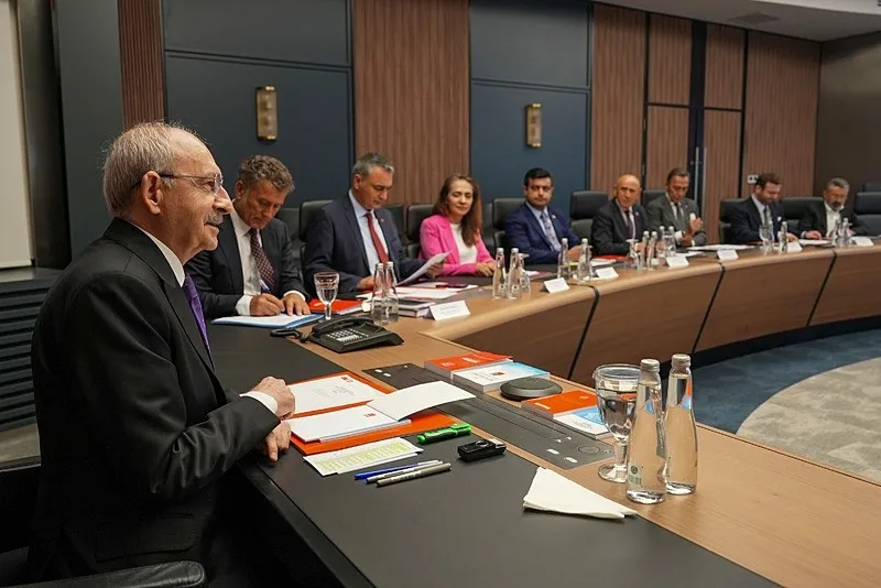 CHP’de tasfiye dalgası! Özel destekçisi 4 il başkanı hedefte-8