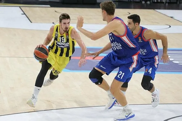 Türk derbisi Fenerbahçe'nin-1