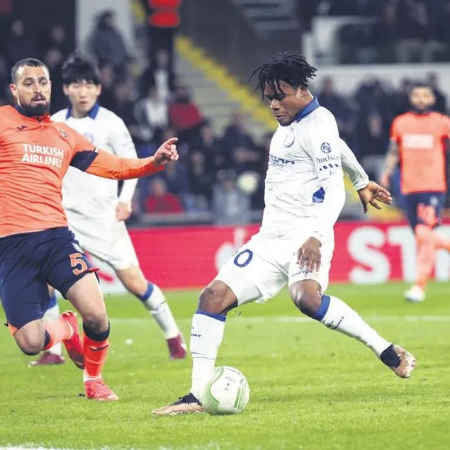 Başakşehir 6 dakikada dağıldı