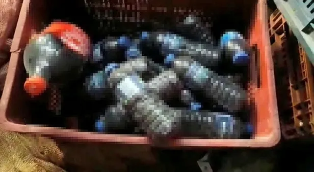 yarim-litrelik-pet-siseler-halinde-temin-etmisler-bursada-sahte-icki-faciasi-1-kisi-oldu-6-kisi-tedaviye-alindi-1608064765193.jpeg Yarım litrelik pet şişeler halinde temin etmişler! Bursa'da sahte içki faciası: 1 kişi öldü, 6 kişi tedaviye alındı-2