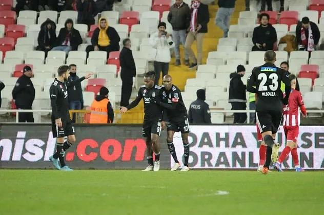Beşiktaş, Sivasspor'u 3-2 yendi | MAÇ SONUCU
