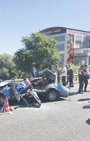 Manisa'da feci kaza! Bir aile yok oldu