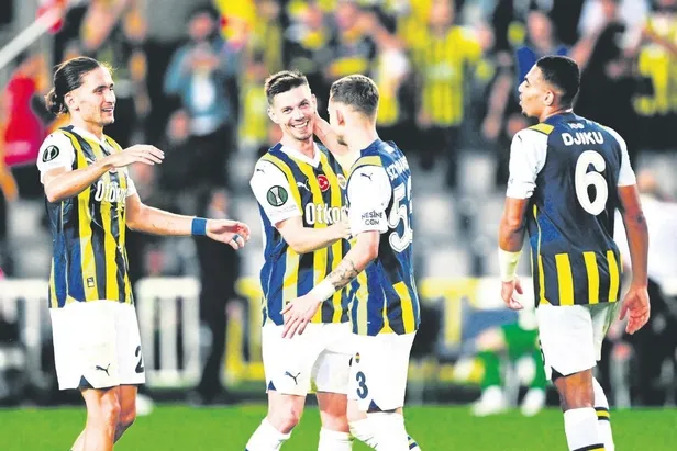 Milan Teknik Direktörü Pioli Ferdi Kadıoğlu'nun ismini verdi! Ferdi'yi hem Fenerbahçe'de hem de milli takımda takibe aldılar-4