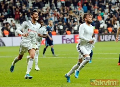 Beşiktaş tribünlerine çirkin hareket! Maç sonu futbolcular birbirine girdi