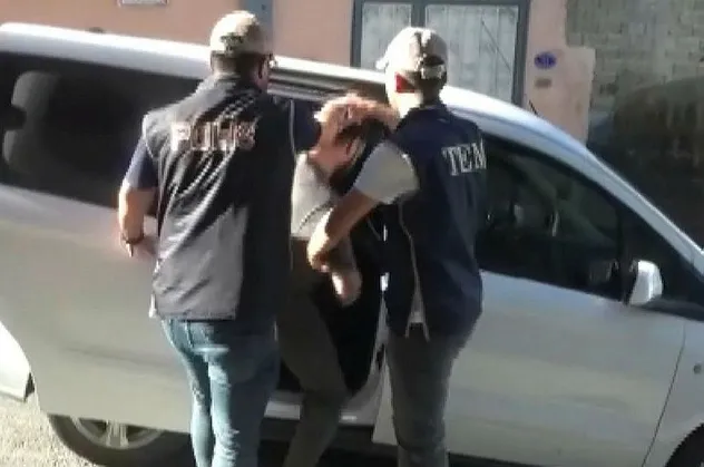 Gaziantep'te FETÖ'cülere operasyon: 5 gözaltı