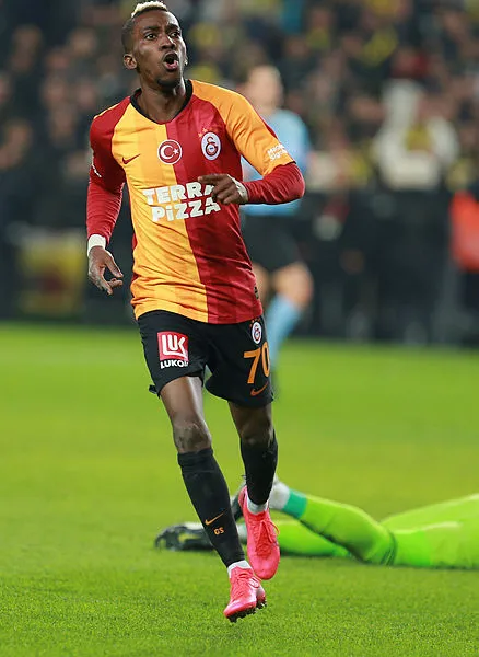henry-onyekuru-galatasaraya-calim-atti-fransizlar-devrede-1608046013032.jpg Henry Onyekuru Galatasaray'a çalım attı! Fransızlar devrede...-7