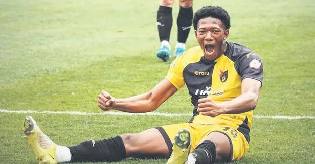 Gaoussou Diarra Gençlerbirliği karşılaşmasına damga vurdu!